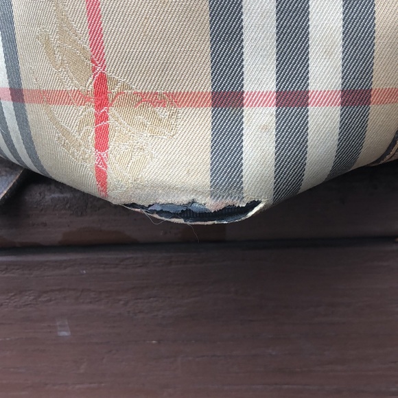 HP🎉Burberry Drawstring Bag🎊 10/21🎉 - Picture 16 of 16